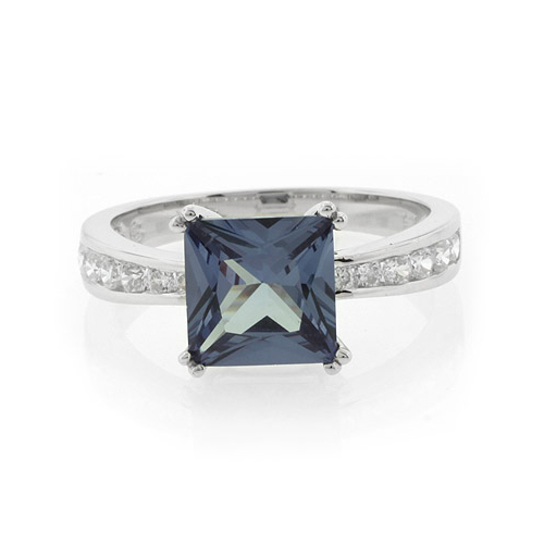 Anillo de Plata .925 con Alejandrita Bicolor