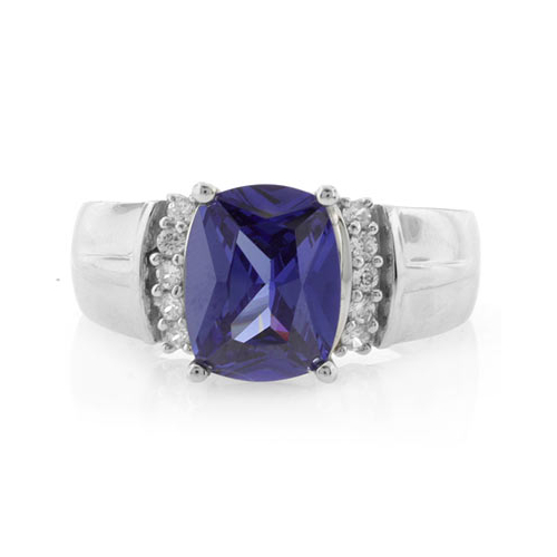 Anillo de Plata con Tanzanita en Corte Esmeralda