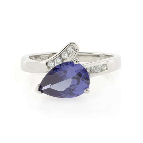Anillo de Tanzanita en Corte de Pera
