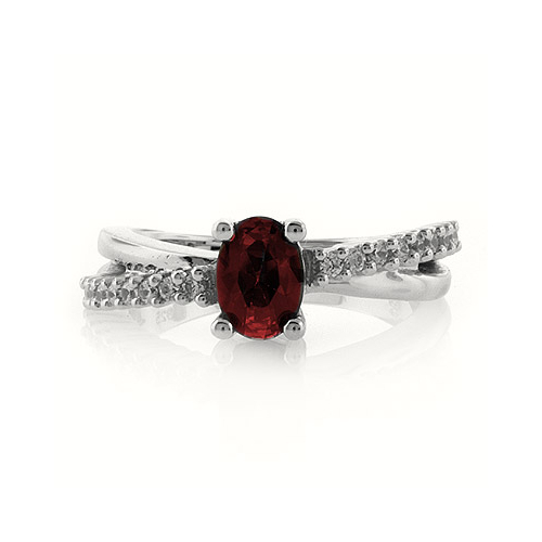 Precioso Anillo de Plata con Rubí