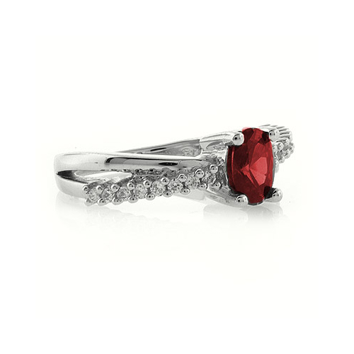 Precioso Anillo de Plata con Rubí
