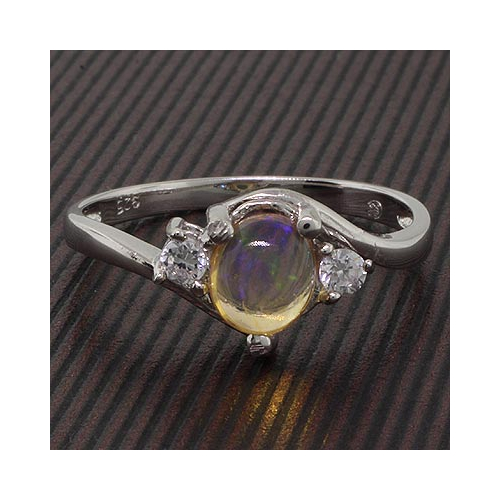 Anillo de Plata con Ópalo de Fuego Natural