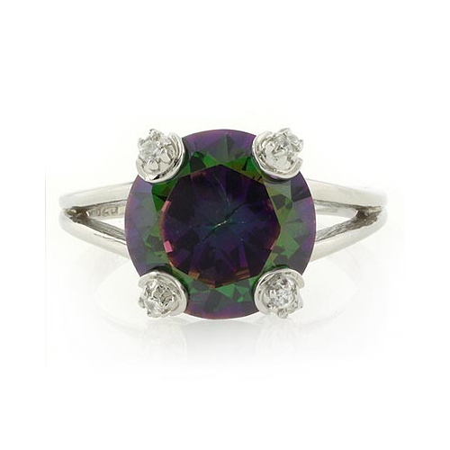 Anillo de Plata con Topacio Místico en un Diseño Clásico