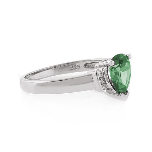 Anillo de Plata con Alejandrita en Corte de Pera