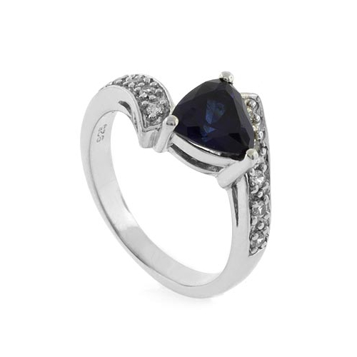 Precioso Anillo de Plata .925 con Zafiro Azul