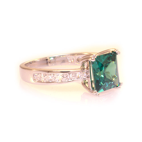 Anillo de Alejandrita en Plata de Ley