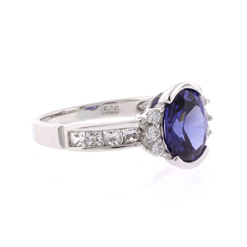 Precioso Anillo de Plata de Ley con Tanzanita