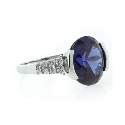 Espectacular Anillo de Plata con Tanzanita