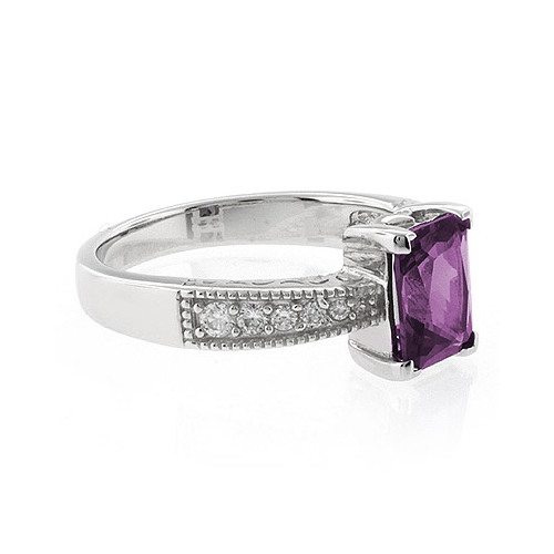 Anillo de Plata Fina con Alejandrita Bicolor