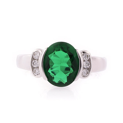 Anillo de Plata .925 con una Gema de Esmeralda