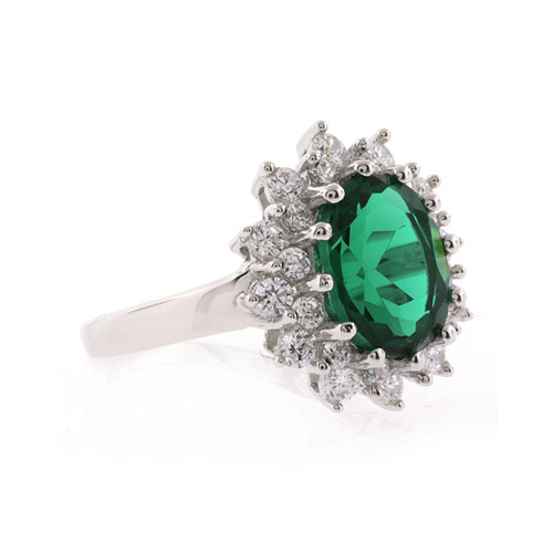 Elegante Anillo de Plata de Ley con Esmeralda