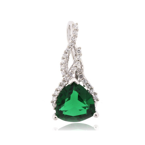 Precioso Dije de Plata de .925 con Esmeralda