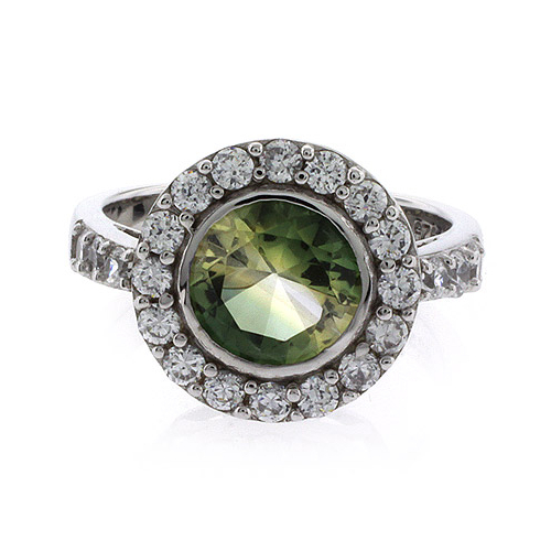Anillo de Plata y Turmalina en un Diseño Antiguo