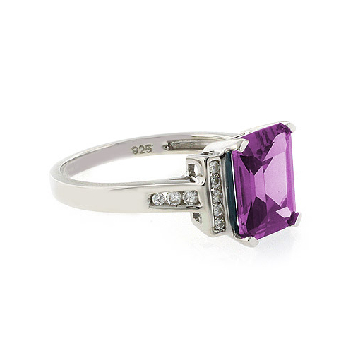 Anillo de Plata Fina con Alejandrita ( Rosa/Morado )