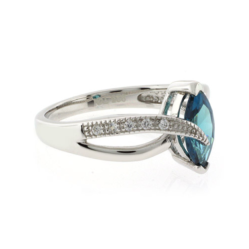 Anillo de Plata Fina con Alejandrita Bicolor ( Azul/Verde )