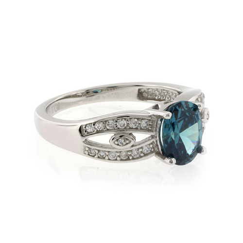 Anillo de Plata Fina con Alejandrita ( Azul/Verde )