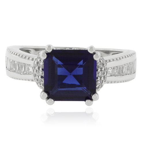 Anillo Lujoso de Zafiro en Plata .925