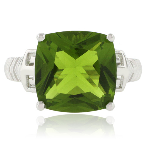 Anillo Moderno de Plata .925 con Peridoto