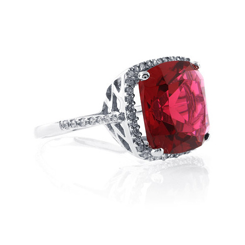 Anillo de Plata de Ley con Granate Rojo