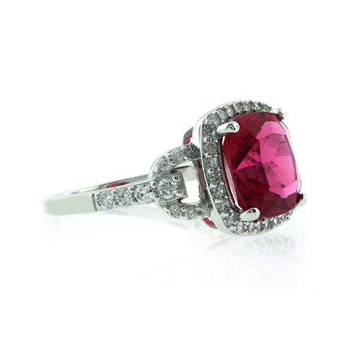 Anillo de Plata de Ley .925 con Granate Rojo