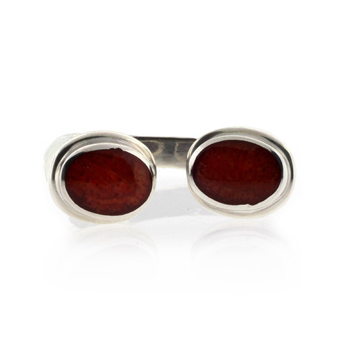 Anillo de Plata Hecho a Mano con Coral Rojo