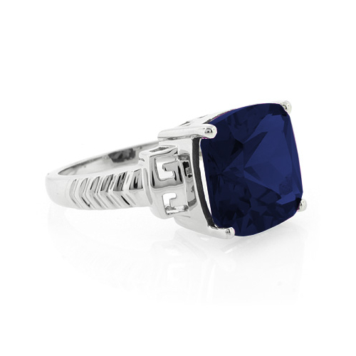 Anillo con una Gema de Zafiro Azul en Plata .925