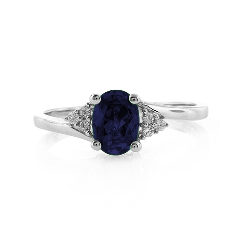 Anillo con una Gema de Zafiro en Plata .925