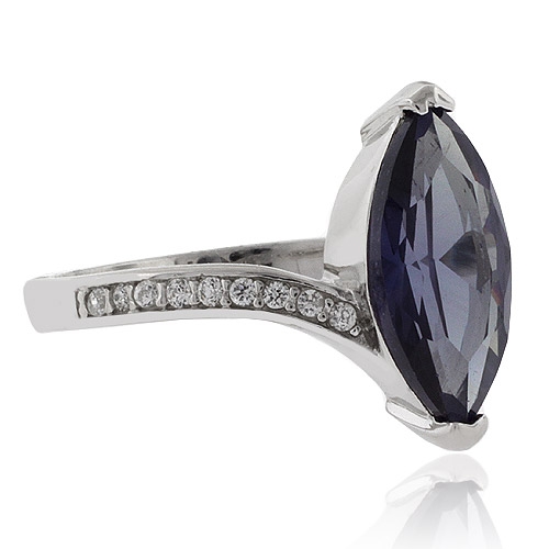Hermoso Anillo de Alejandrita en Plata Fina ( Azul/Morado )