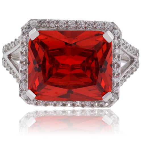 Elegante Anillo de Plata .925 con Ópalo de Fuego