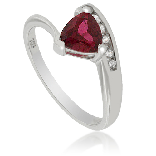 Anillo de Plata de Ley 925 con Rubí
