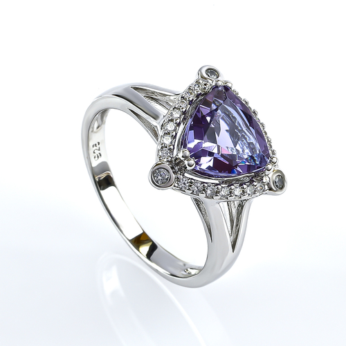 Anillo de Plata con Alejandrita Corte Triangular