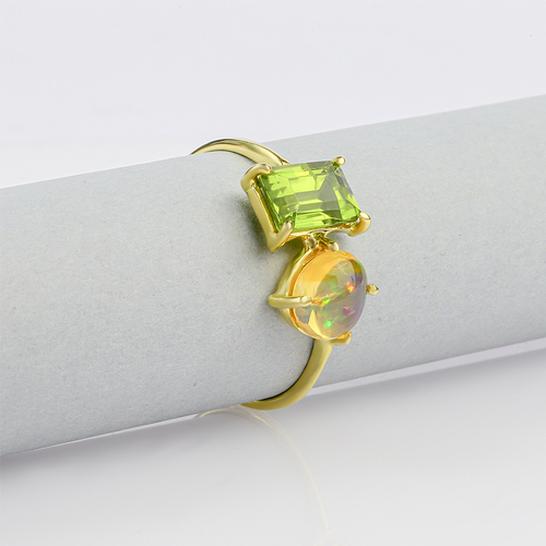 Anillo de Oro Amarillo 14K Opalo Con Peridoto Genuino