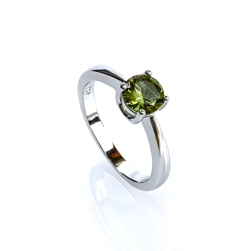 Hermoso Anillo Solitario de Zultanita