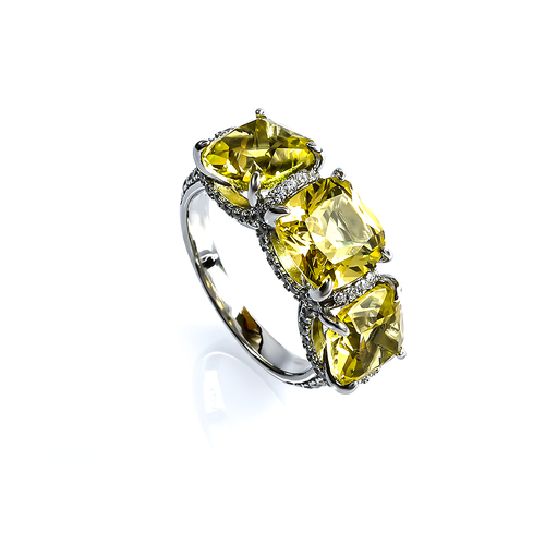 Anillo de Alejandrita Corte Trillion Yellow to Peach 8 mm