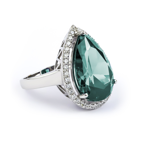 Muy Grande Anillo de Alejandrita de Plata .925
