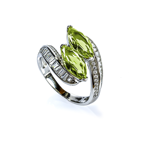 Hermoso Anillo de Plata .925 con Alejandrita Amarilla