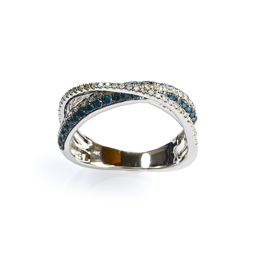 Anillo de Oro Solido de 14K con Diamantes Azules 0.66 Quilates