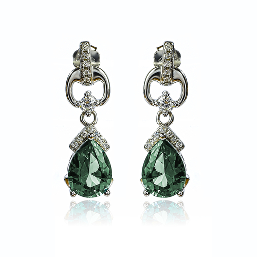 Aretes con Alejandrita Corte Pera en Plata .925