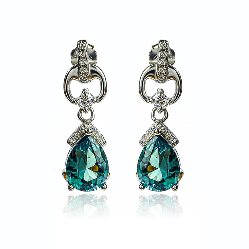 Aretes con Alejandrita Corte Pera en Plata .925