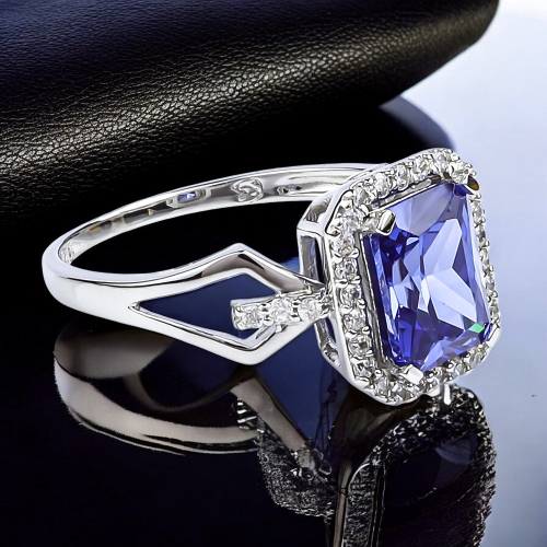 Anillo de Plata De Ley con Tanzanita