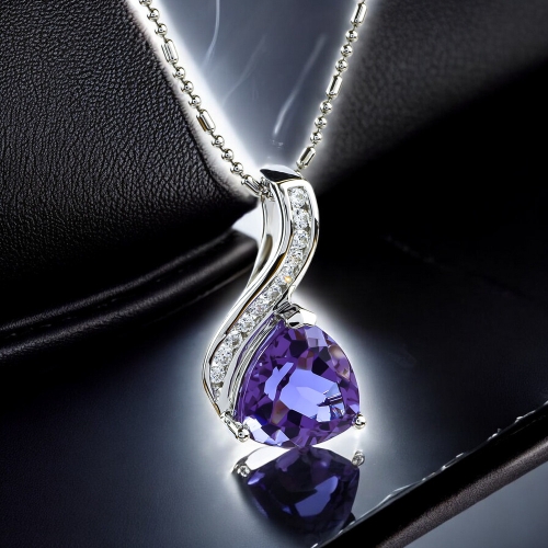Dije de Plata Fina .925 con Alejandrita Bicolor ( Morado/Azul )