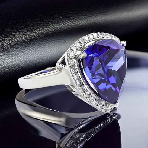 Anillo de Tanzanita Corte Trillante
