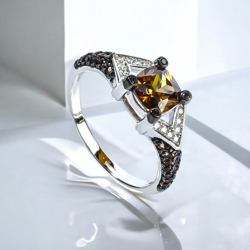 Anillo de Diamante Chocolate Corte Princesa