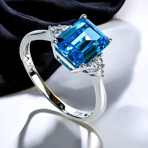 Anillo de Topacio Suiza Azul Corte Esmeralda en Plata .925