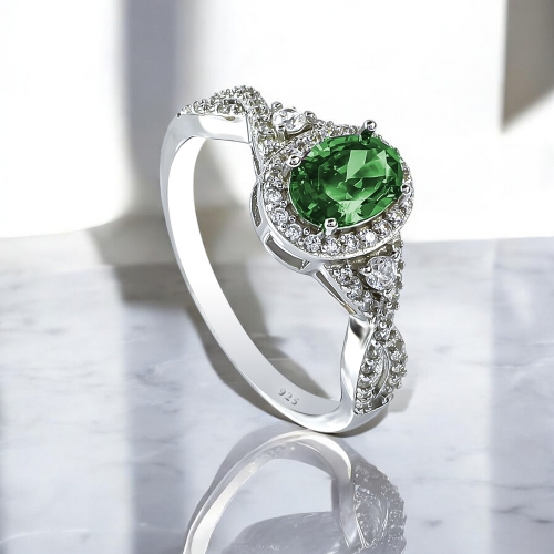 Anillo de Esmeralda en Plata .925 7 mm x 5 mm