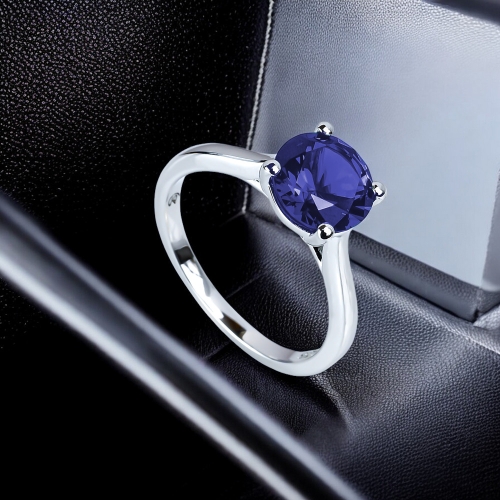 Elegante Anillo de Plata de Ley con 8 mm Tanzanita