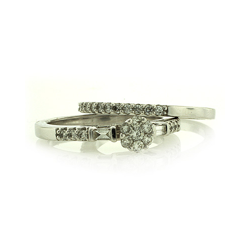 Anillo de Compromiso en Oro Blanco de 14K y Diamantes