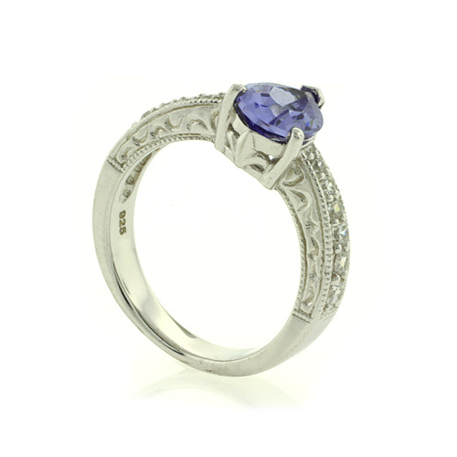 Anillo de Plata con Tanzanita de Alta Calidad
