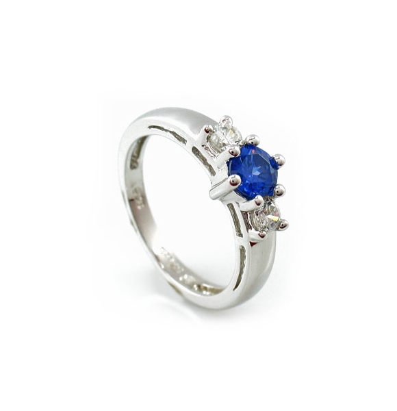 Anillo de Tanzanita Solitario