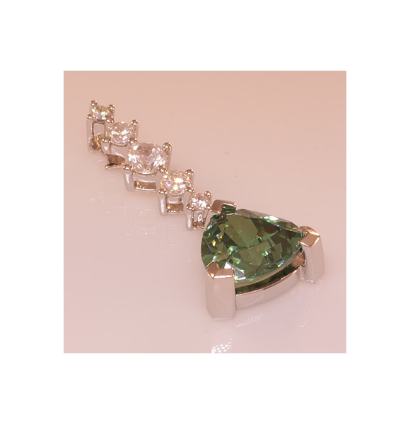 Dije de Plata .925 con Alejandrita